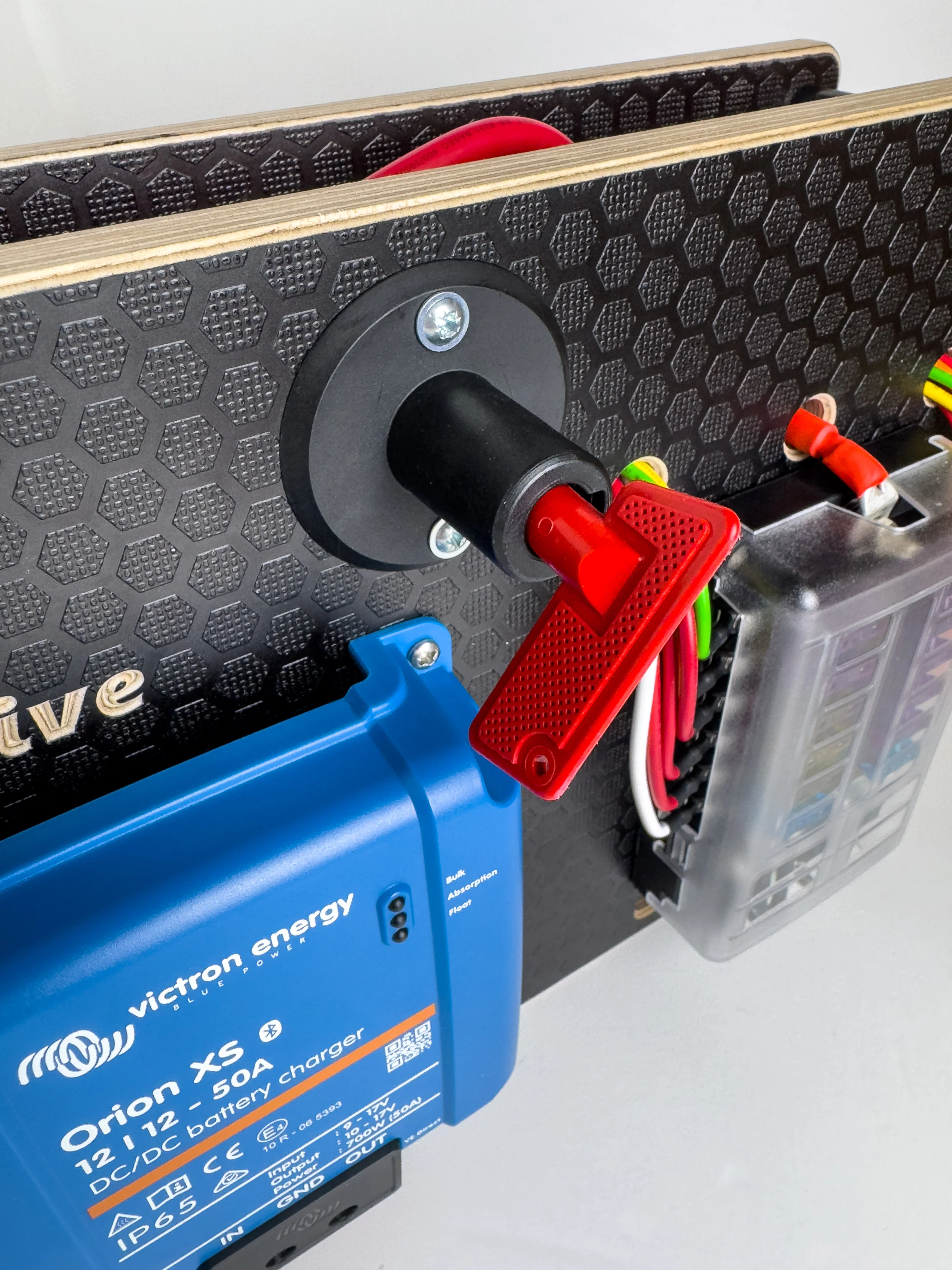 Builder XS 50A 12V Camper Electrics Power board - Image 4