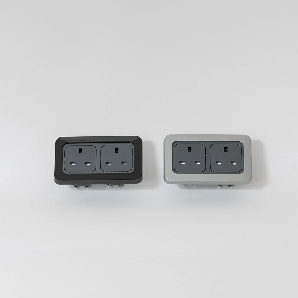 Electrical Mains 240V 2-Way Hook Up Kit (no charger) - Image 3