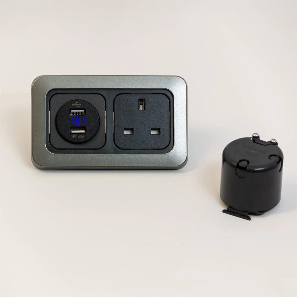 C-line Modular System Dual USB Port 12V + Voltmeter - Image 2