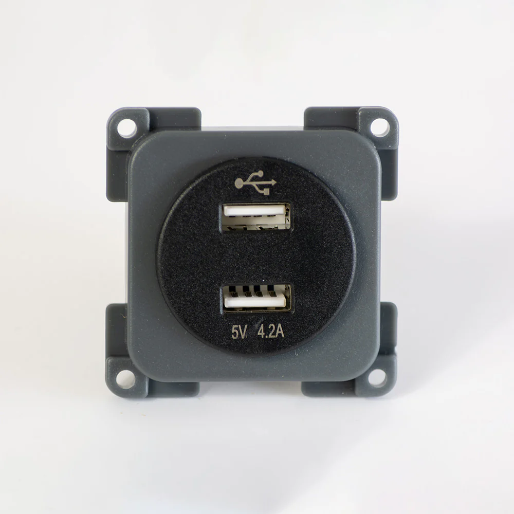 C-line Modular System Dual USB Port 12V + Voltmeter - Image 3